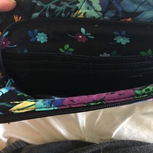Vera Bradley Bags - Vera Bradley cross body Vera Bradley Bags - Vera Bradley cross body